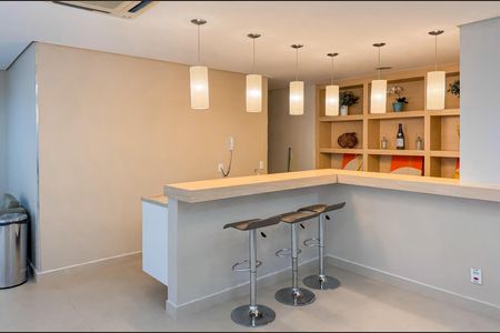 Apartamento à venda com 65m², 2 quartos e 1 vaga Apartamento à venda com 65m², 2 quartos e 1 vagaÁrea comum - Salão de festas