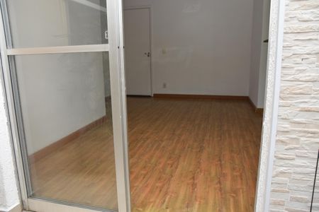 Apartamento à venda com 110m², 2 quartos e 1 vaga Apartamento à venda com 110m², 2 quartos e 1 vagaGarden vista para a sala