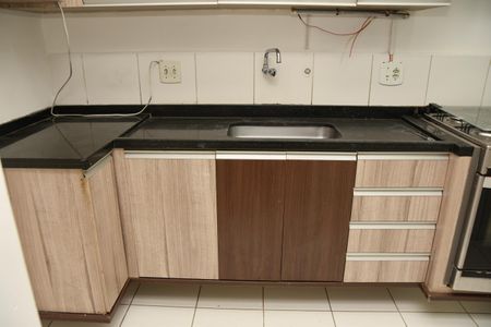Apartamento à venda com 110m², 2 quartos e 1 vaga Apartamento à venda com 110m², 2 quartos e 1 vagaCozinha pia