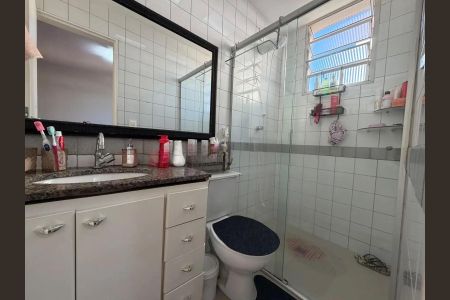 Banheiro social de apartamento para alugar com 3 quartos, 84m² em Buritis, Belo Horizonte