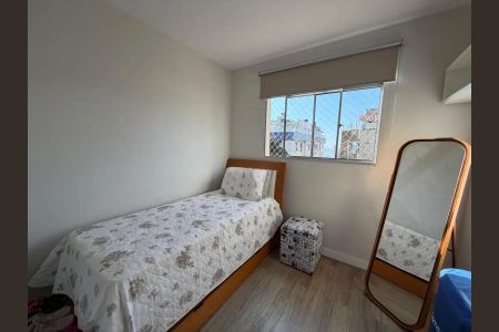 Quarto de apartamento para alugar com 3 quartos, 84m² em Buritis, Belo Horizonte