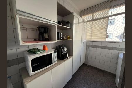 Cozinha de apartamento para alugar com 3 quartos, 84m² em Buritis, Belo Horizonte