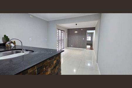 Casa à venda com 3 quartos, 134m² em Ferreira, São Paulo