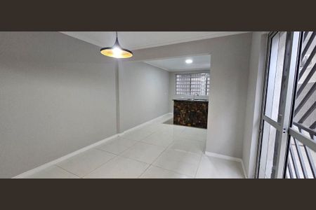 Casa à venda com 3 quartos, 134m² em Ferreira, São Paulo