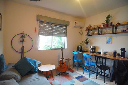 Sala de apartamento à venda com 2 quartos, 53m² em São Miguel, São Leopoldo