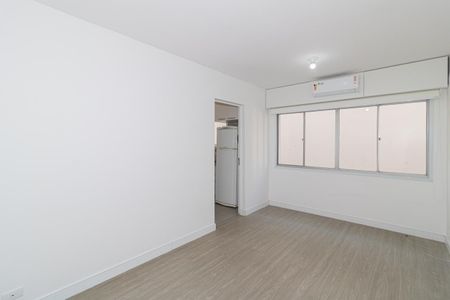 Apartamento à venda com 45m², 1 quarto e 1 vaga Apartamento à venda com 45m², 1 quarto e 1 vagaSala