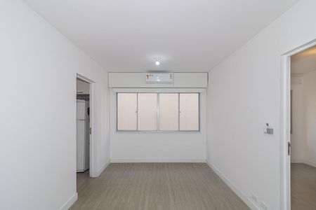 Apartamento à venda com 45m², 1 quarto e 1 vaga Apartamento à venda com 45m², 1 quarto e 1 vagaSala