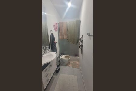 Banheiro 1 de casa à venda com 4 quartos, 200m² em Vila California, São Paulo