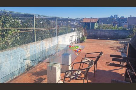 Terraço de casa à venda com 4 quartos, 200m² em Vila California, São Paulo