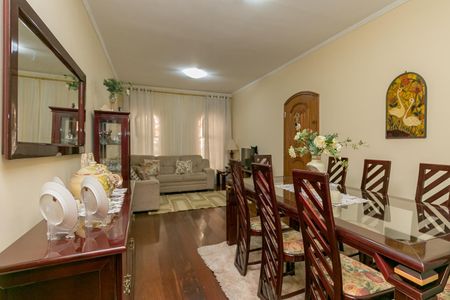 Casa à venda com 4 quartos, 193m² em Cursino, São Paulo