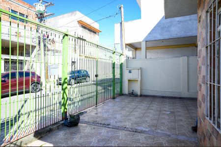 Garagem de casa para alugar com 3 quartos, 130m² em Vila Brasilina, São Paulo