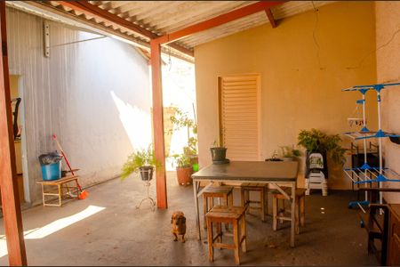 Quintal de casa à venda com 3 quartos, 178m² em Aeroviario, Goiânia