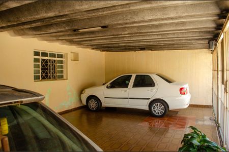 Garagem de casa à venda com 3 quartos, 178m² em Aeroviario, Goiânia