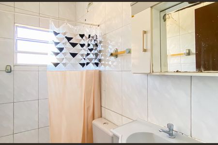 Banheiro  de casa para alugar com 2 quartos, 85m² em Vila Rio Branco, São Paulo