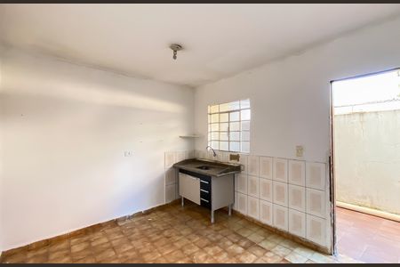 Cozinha  de casa para alugar com 2 quartos, 85m² em Vila Rio Branco, São Paulo