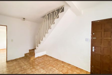 Casa para alugar com 85m², 2 quartos e 1 vaga Casa para alugar com 85m², 2 quartos e 1 vagaSala