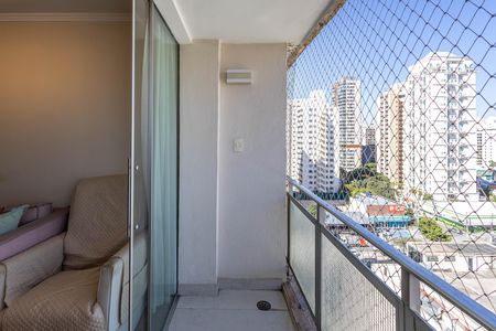 Apartamento à venda com 92m², 3 quartos e 1 vaga Apartamento à venda com 92m², 3 quartos e 1 vagaVaranda