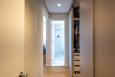 Apartamento à venda com 92m², 3 quartos e 1 vaga Apartamento à venda com 92m², 3 quartos e 1 vagaCloset da suíte