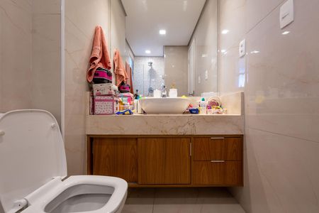 Apartamento à venda com 92m², 3 quartos e 1 vaga Apartamento à venda com 92m², 3 quartos e 1 vagaBanheiro 1