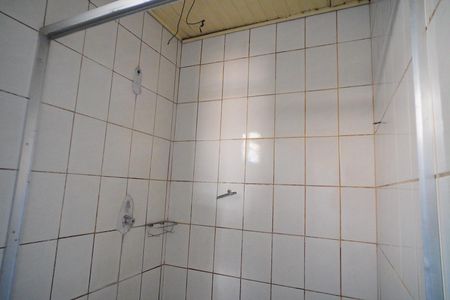 Banheiro de casa para alugar com 2 quartos, 48m² em Coronel Aparicio Borges, Porto Alegre