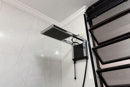 Casa para alugar com 226m², 5 quartos e 2 vagas Casa para alugar com 226m², 5 quartos e 2 vagasBanheiro