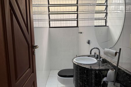 Casa para alugar com 226m², 5 quartos e 2 vagas Casa para alugar com 226m², 5 quartos e 2 vagasLavabo