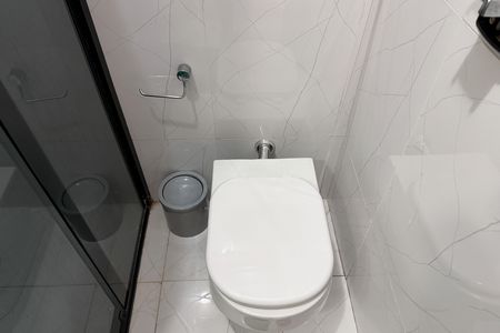 Casa para alugar com 226m², 5 quartos e 2 vagas Casa para alugar com 226m², 5 quartos e 2 vagasBanheiro