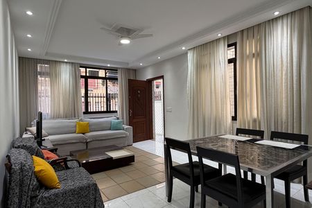 Casa para alugar com 5 quartos, 226m² em Gonzaga, Santos