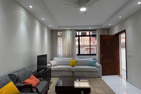 Casa para alugar com 226m², 5 quartos e 2 vagas Casa para alugar com 226m², 5 quartos e 2 vagasSala