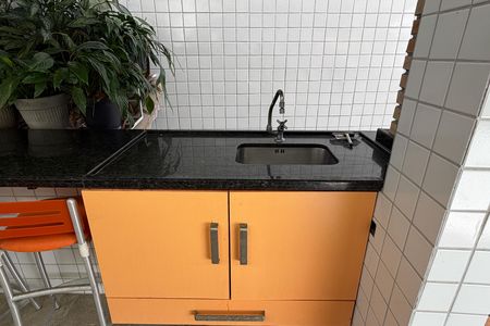 Casa para alugar com 226m², 5 quartos e 2 vagas Casa para alugar com 226m², 5 quartos e 2 vagasQuintal