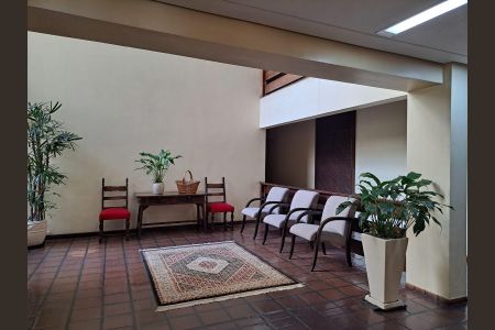 Hall de Entrada de apartamento para alugar com 2 quartos, 73m² em Auxiliadora, Porto Alegre