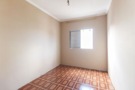 Quarto 1 de apartamento para alugar com 2 quartos, 56m² em Conjunto Residencial José Bonifácio, São Paulo