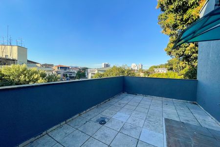 Varanda de casa à venda com 3 quartos, 300m² em Vila Albertina, São Paulo