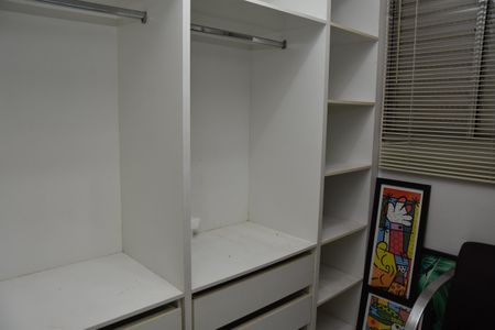 Apartamento para alugar com 152m², 3 quartos e sem vaga Apartamento para alugar com 152m², 3 quartos e sem vagaCloset