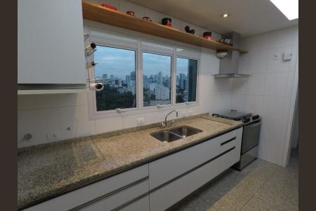 Cozinha de apartamento à venda com 4 quartos, 234m² em Aclimação, São Paulo