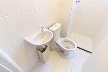 Apartamento à venda com 45m², 2 quartos e 2 vagas Apartamento à venda com 45m², 2 quartos e 2 vagasBanheiro