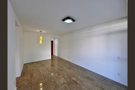 Sala de apartamento para alugar com 3 quartos, 123m² em Recreio dos Bandeirantes, Rio de Janeiro