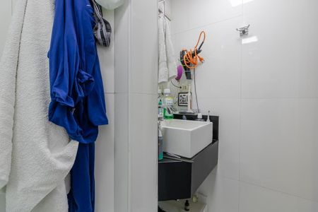 Apartamento à venda com 116m², 2 quartos e 1 vaga Apartamento à venda com 116m², 2 quartos e 1 vagaBanheiro