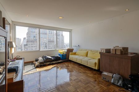 Apartamento à venda com 116m², 2 quartos e 1 vaga Apartamento à venda com 116m², 2 quartos e 1 vagaSala