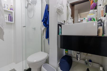 Apartamento à venda com 116m², 2 quartos e 1 vaga Apartamento à venda com 116m², 2 quartos e 1 vagaBanheiro