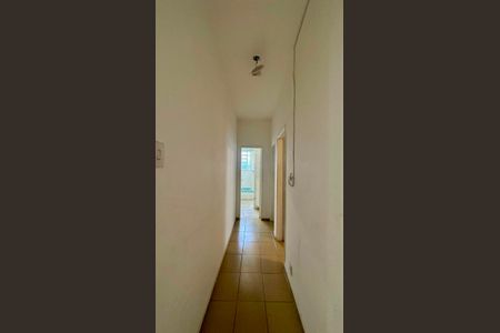 Casa para alugar com 212m², 3 quartos e 1 vaga Casa para alugar com 212m², 3 quartos e 1 vagaCorredor