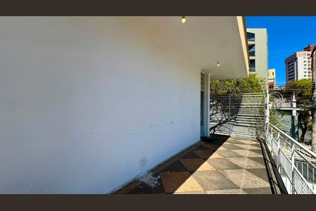 Varanda  de casa para alugar com 3 quartos, 212m² em Serra, Belo Horizonte