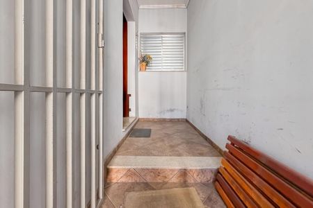 Entrada de casa para alugar com 2 quartos, 135m² em Cambuci, São Paulo