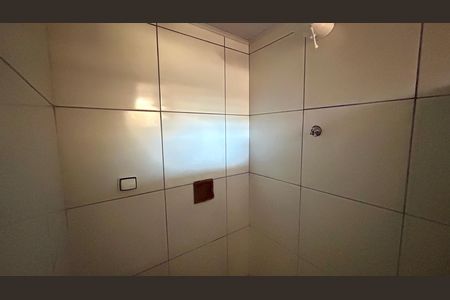 Casa para alugar com 45m², 1 quarto e 1 vaga Casa para alugar com 45m², 1 quarto e 1 vagaBanheiro social