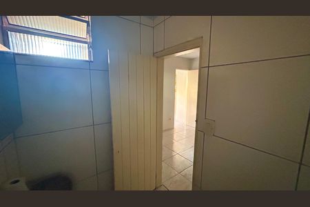 Casa para alugar com 45m², 1 quarto e 1 vaga Casa para alugar com 45m², 1 quarto e 1 vagaBanheiro social