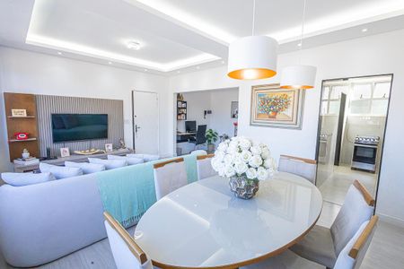 sala / 2 ambientes de apartamento à venda com 3 quartos, 120m² em São José, Belo Horizonte