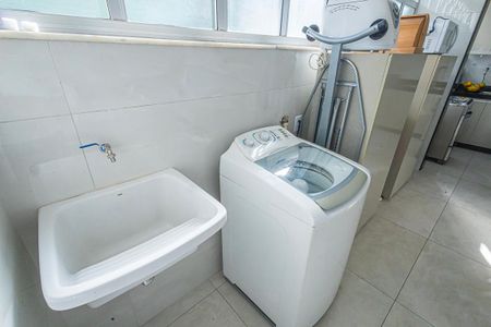 area de serviço de apartamento à venda com 3 quartos, 120m² em São José, Belo Horizonte