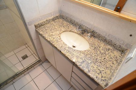 Apartamento para alugar com 70m², 2 quartos e 1 vaga