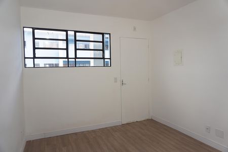 Sala de apartamento para alugar com 2 quartos, 55m² em Conjunto Habitacional Parque Valo Velho Ii, Embu das Artes
