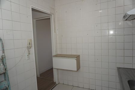 Cozinha de apartamento para alugar com 2 quartos, 55m² em Conjunto Habitacional Parque Valo Velho Ii, Embu das Artes